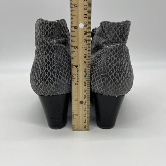 Vionic BROMLEY Ankle Boots Womens 9.5 Wide Grey Suede Faux Snake Booties Zip - Picture 14 of 14